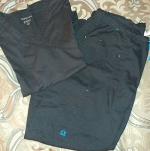 Blossom Black scrub set sixe XL